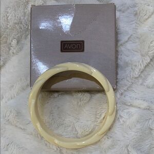 Vintage Avon Ivory “Modern Art Bracelet” in Original Box